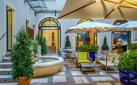 Una Hotels Empire Roma Exterior photo