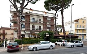 Hotel 4 Pini Roma Exterior photo