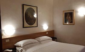 Hotel Julia Roma Exterior photo