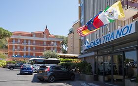 Hotel Casa Tra Noi Roma Exterior photo