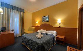 Baltik Guesthouse Roma Exterior photo