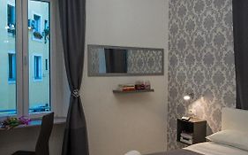 Inside Roma Rooms Exterior photo