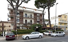 Hotel 4 Pini Roma Exterior photo