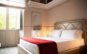 Luxury On The River Hotel Roma Exterior photo